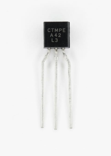 A89 STMicroelectronics L7805CV Positive Voltage Regulator, 5V 1.5A Fixed Output, TO-220 Package